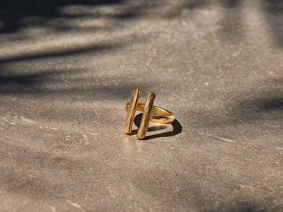 Atili Double Bar Ring Band