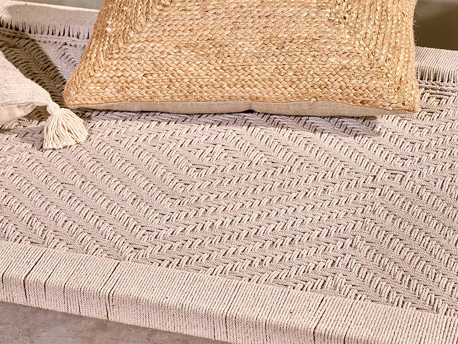 Kutumba Mango Day Bed