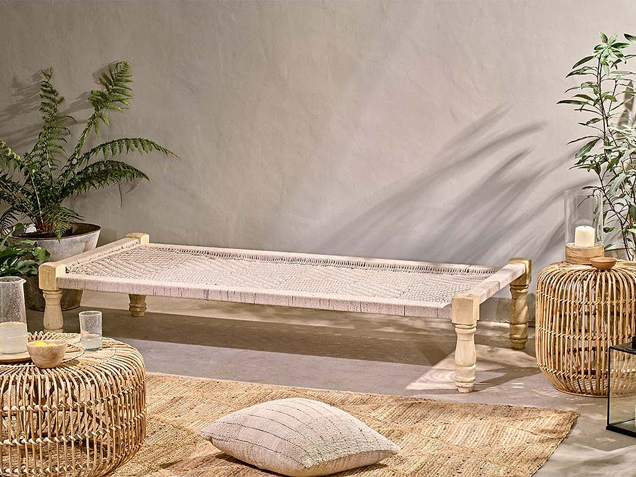 Kutumba Mango Day Bed