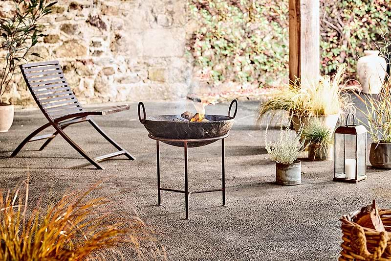 Nkuku OUTDOOR LIVING Small Reclaimed Iron Kadai With Grill