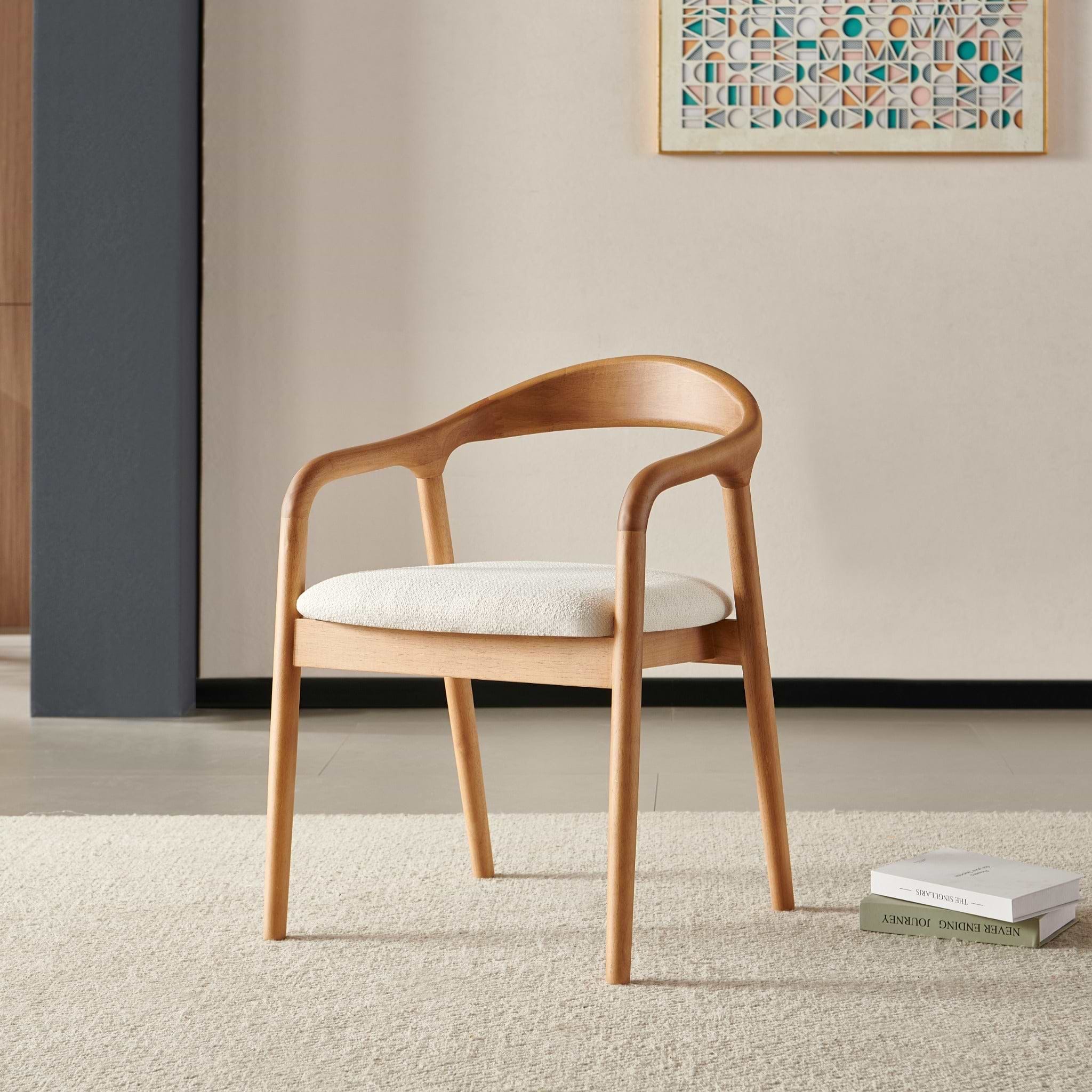 כסא אוכל עץ מלא בצבע אלון בשילוב בד פשתן שמנת דגם ג'ורדן