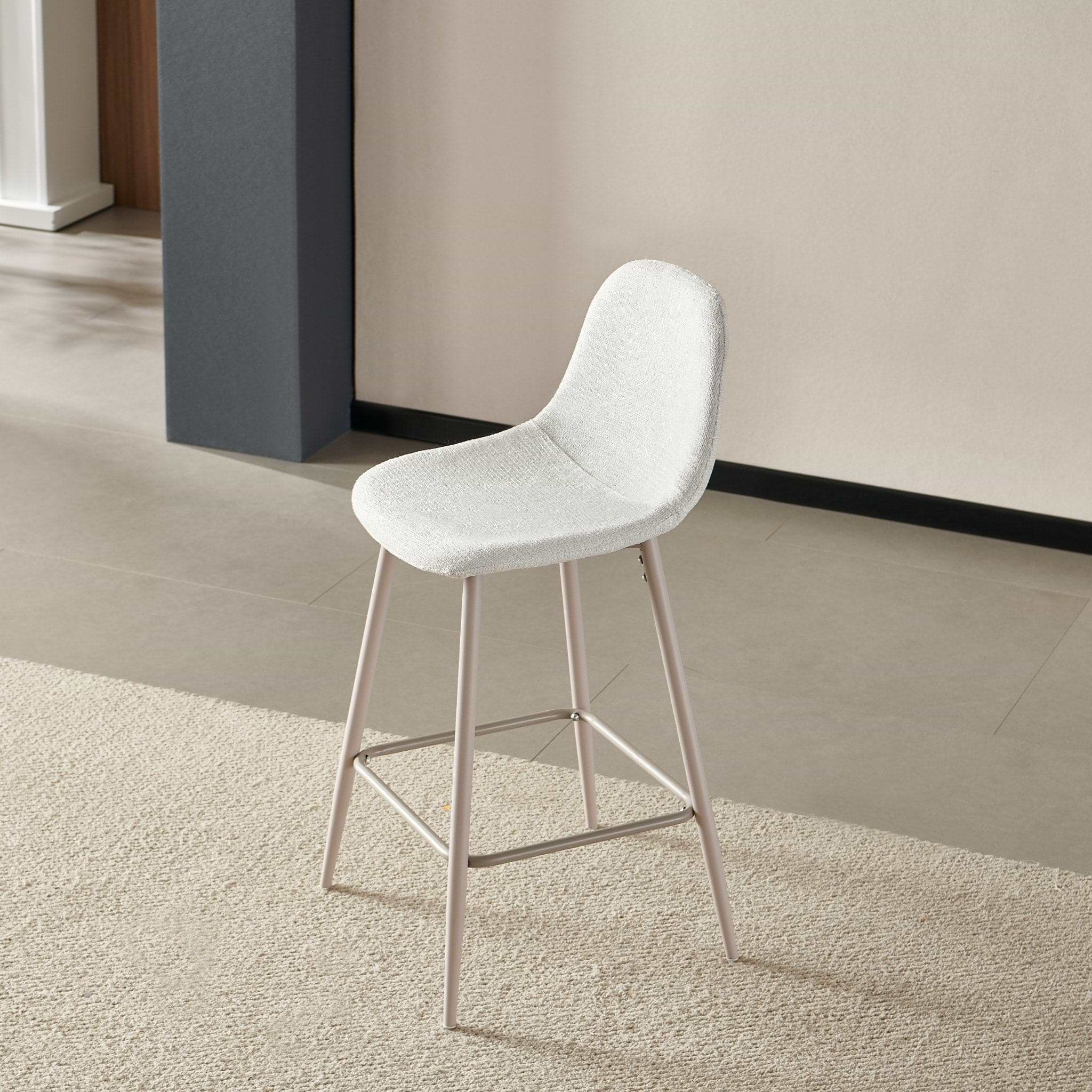 כסא בר מרופד בד ארוג שמנת רגל מייפל דגם עידן