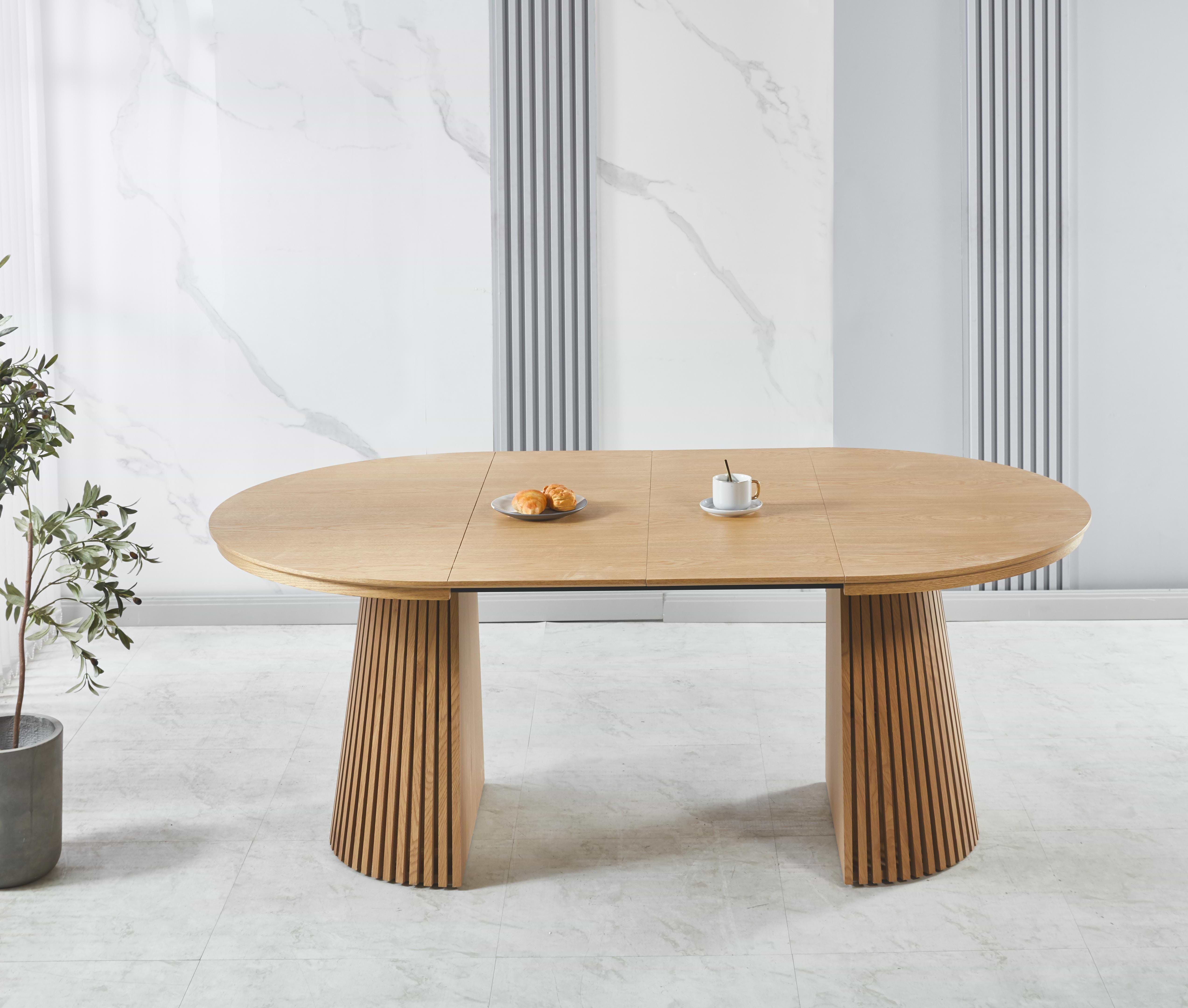 שולחן פינת אוכל אובלי נפתח צבע עץ אלון 160-200*120 ס"מ דגם ריאן