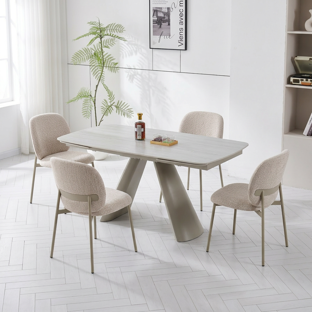 סט פינת אוכל שולחן מלבני נפתח טרוונטין בשילוב רגל מתכת בצבע מייפל דגם LEO + 4 כיסאות אוכל בד חול רגל מייפל דגם MIA