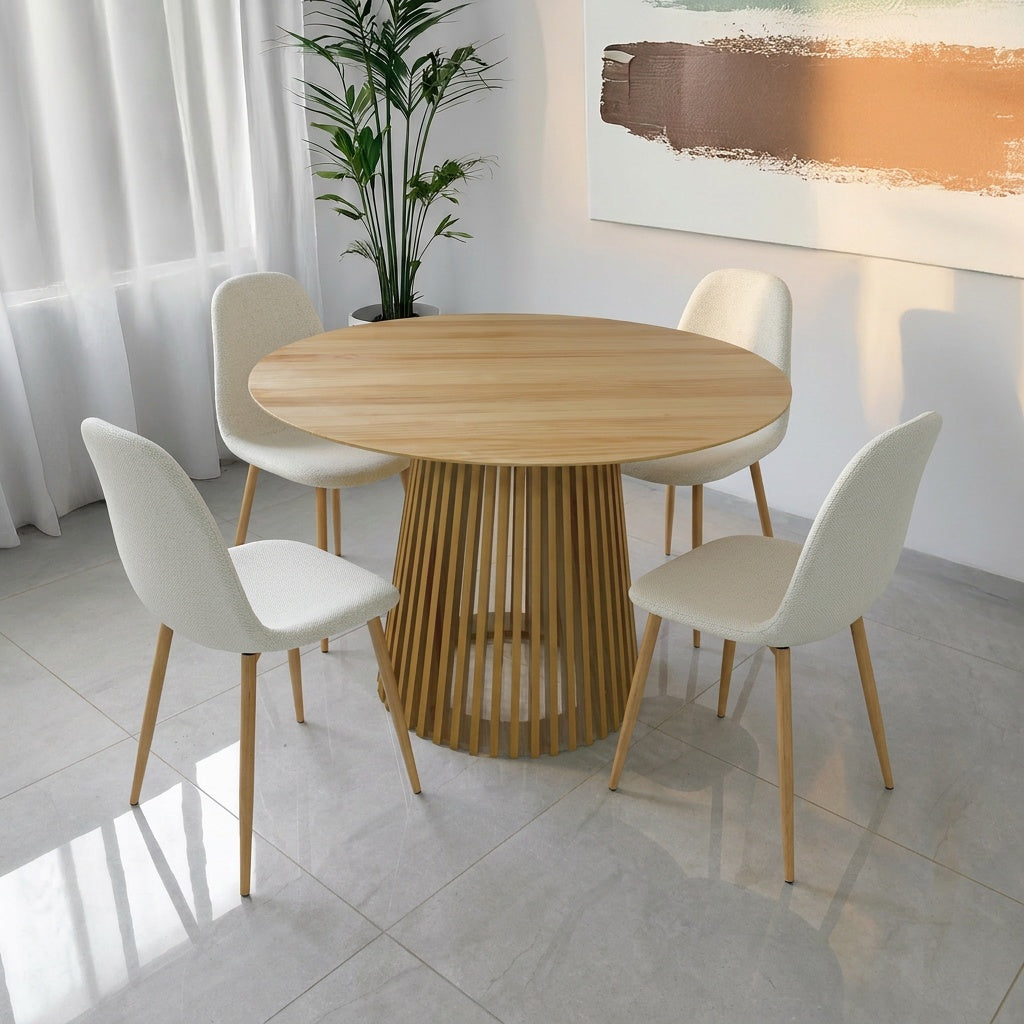 סט שולחן אוכל מעץ בצבע עץ אלון דגם פורטו בשילוב 4 כסאות מרופדים בצבע שמנת ורגלי עץ