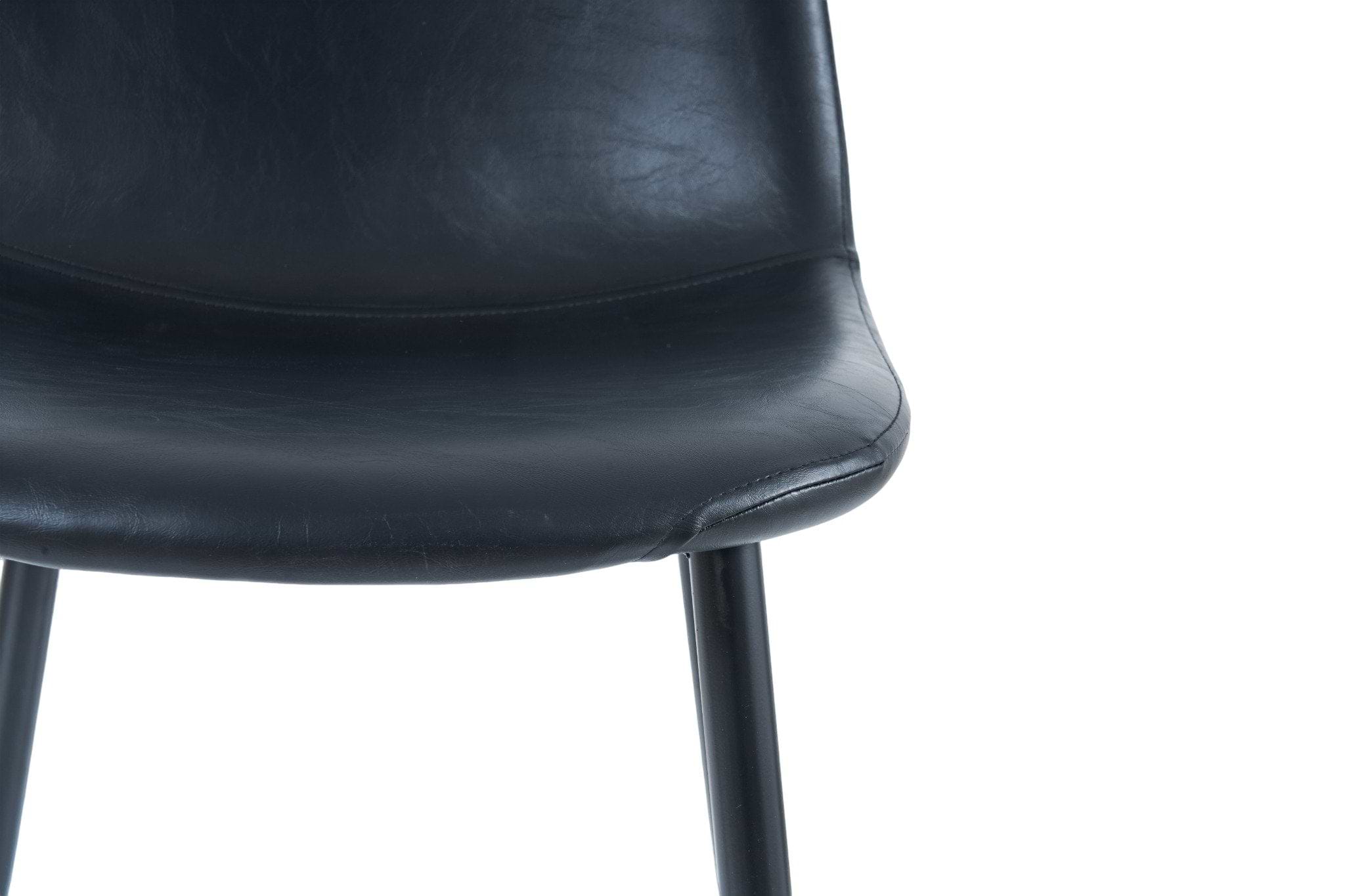 כסא אוכל מרופד דמוי עור בצבע שחור דגם קאי