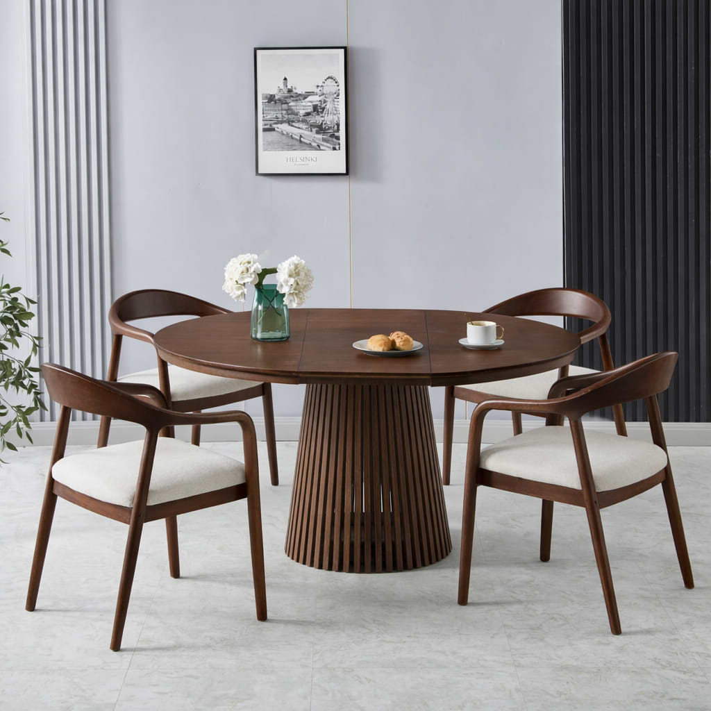 שולחן פינת אוכל עגול נפתח צבע עץ אגוז 120-160 ס"מ דגם דילן + 4 כיסאות ג'ורדן צבע אגוז בשילוב בד חול