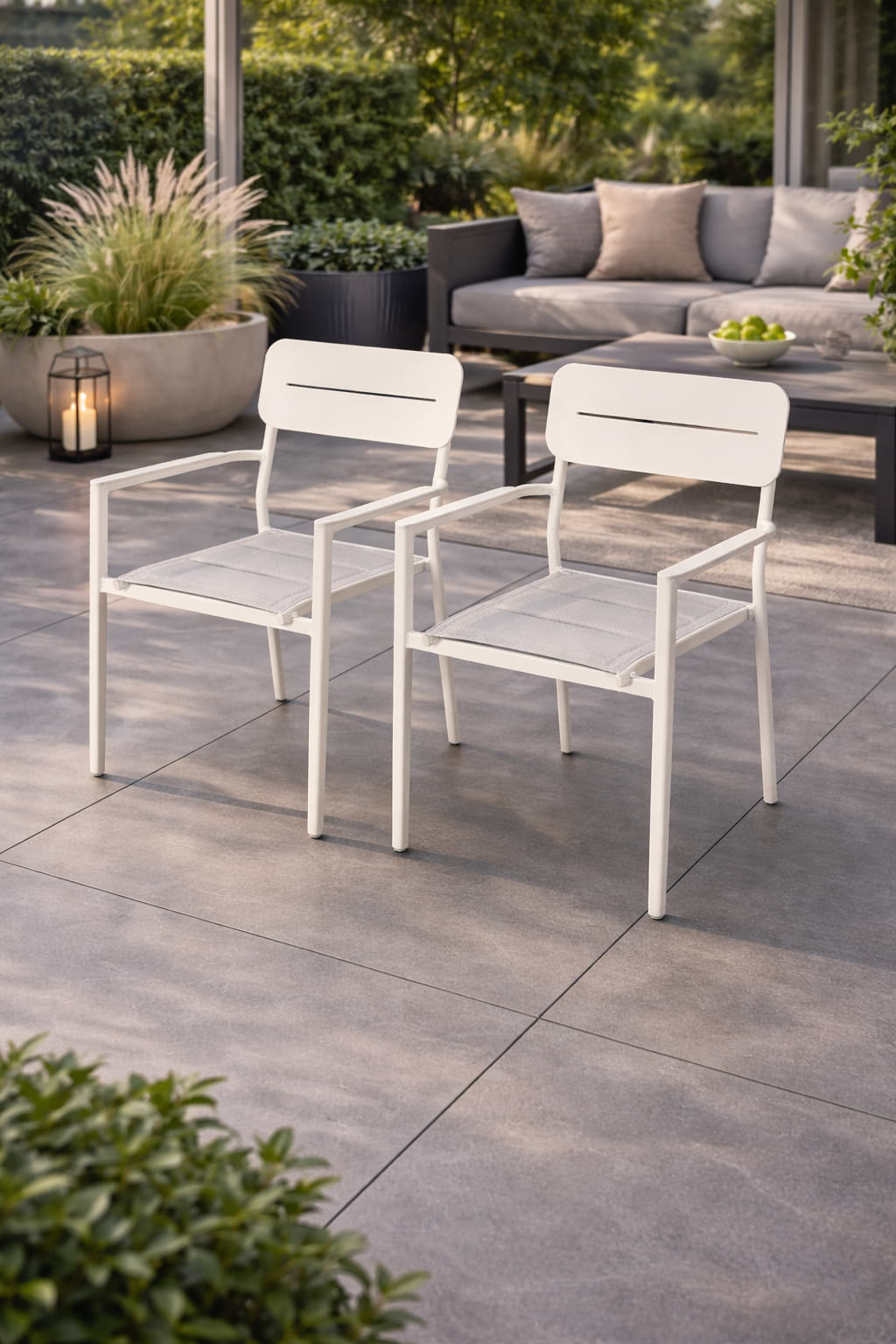 תוספת 2 כסאות אלומיניום לגינה בשילוב בד טקסליין צבע לבן דגם פרזלי