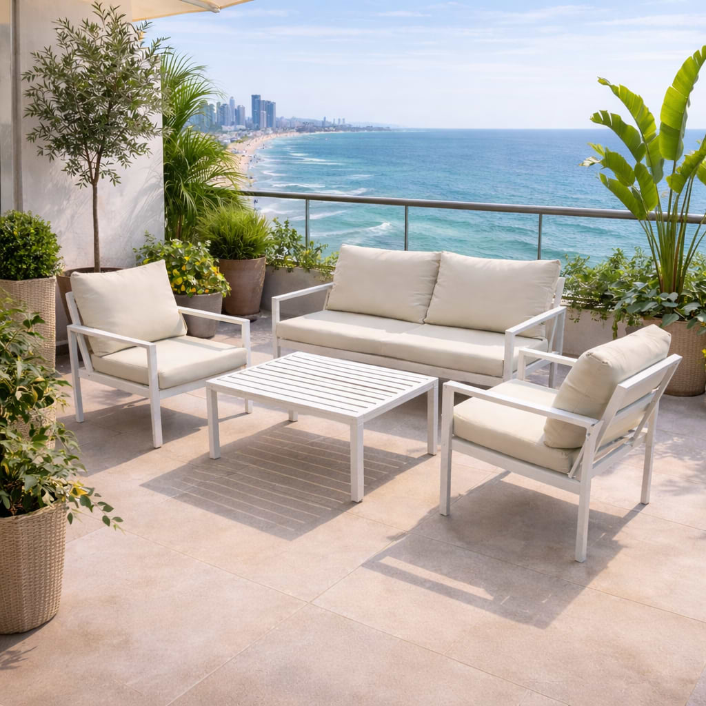 פינת ישיבה לגינה מאלומיניום לבן בשילוב כריות קרם דגם איתמר