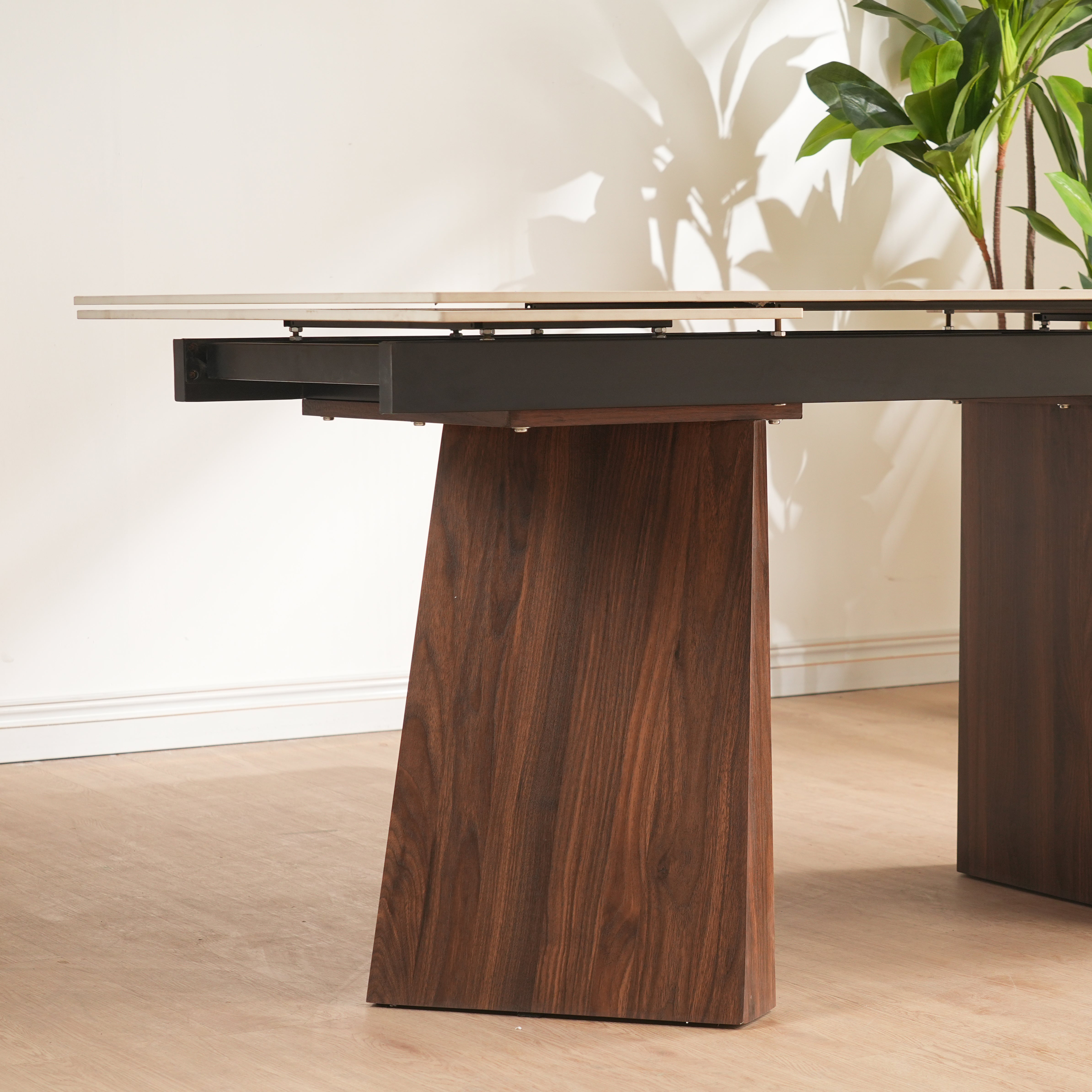 שולחן פינת אוכל נפתח בעיצוב טרוונטין עם רגליים בצבע אגוז 160-240*90 ס"מ PAROS