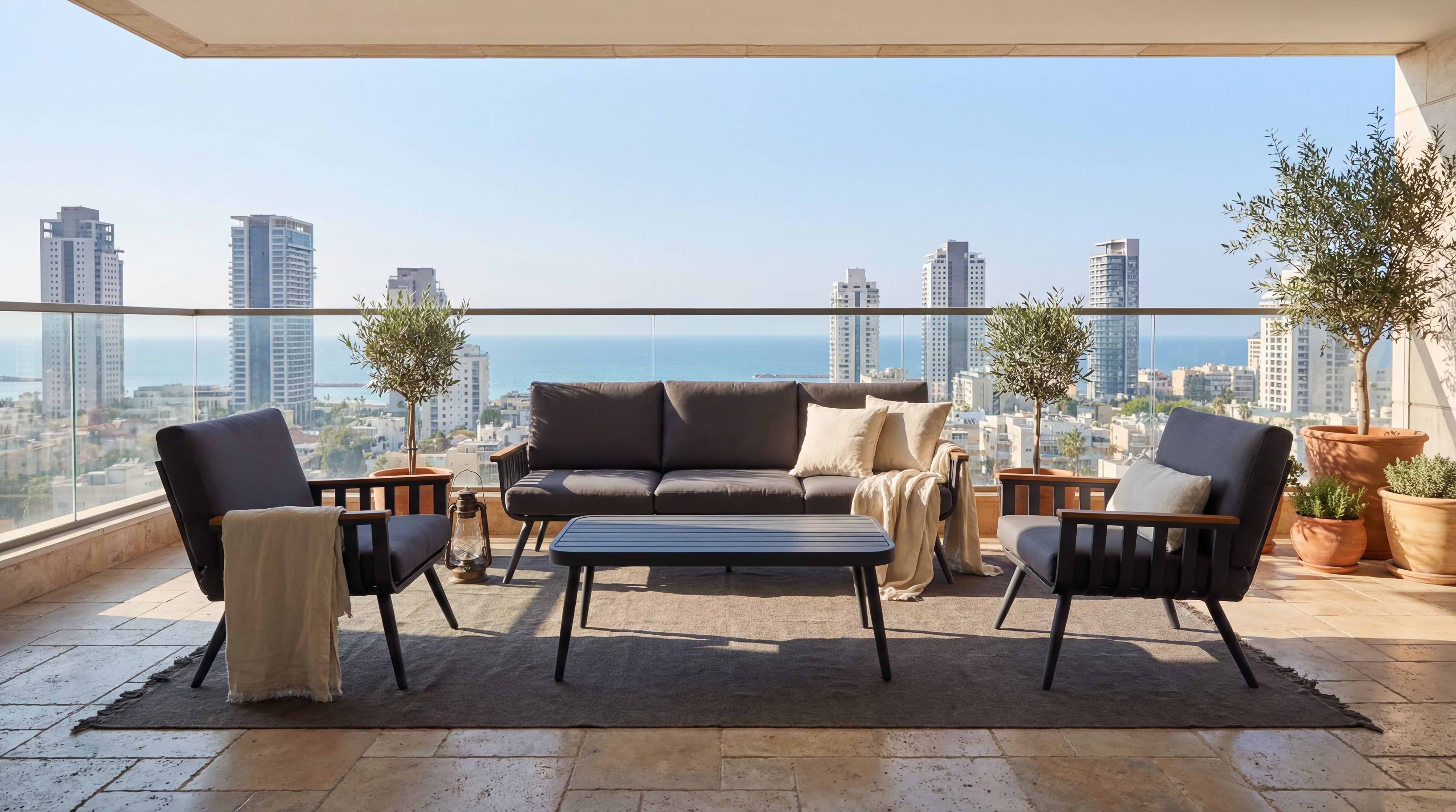 פינת ישיבה לגינה ספסל תלת אלומיניום בצבע אפור בשילוב ידיות בצבע עץ וכריות אפורות דגם שיר