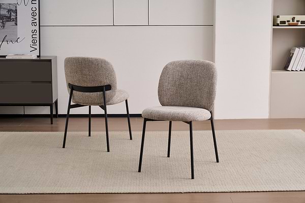 כסא לפינת אוכל בד אפור רגל שחורה דגם MIA