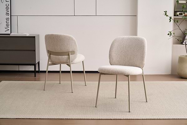 כסא לפינת אוכל בד חול רגל מייפל דגם MIA