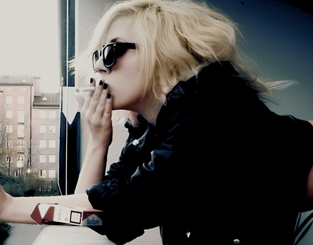 does taylor swift vape or smoke Does Taylor Swift Smoke? The Singer Once Addressed The Topic main image 0