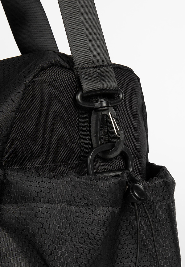 GWEAR EVERYDAY GYM BAG-BLACK