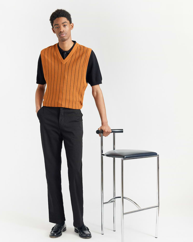 how to wear a vest mens