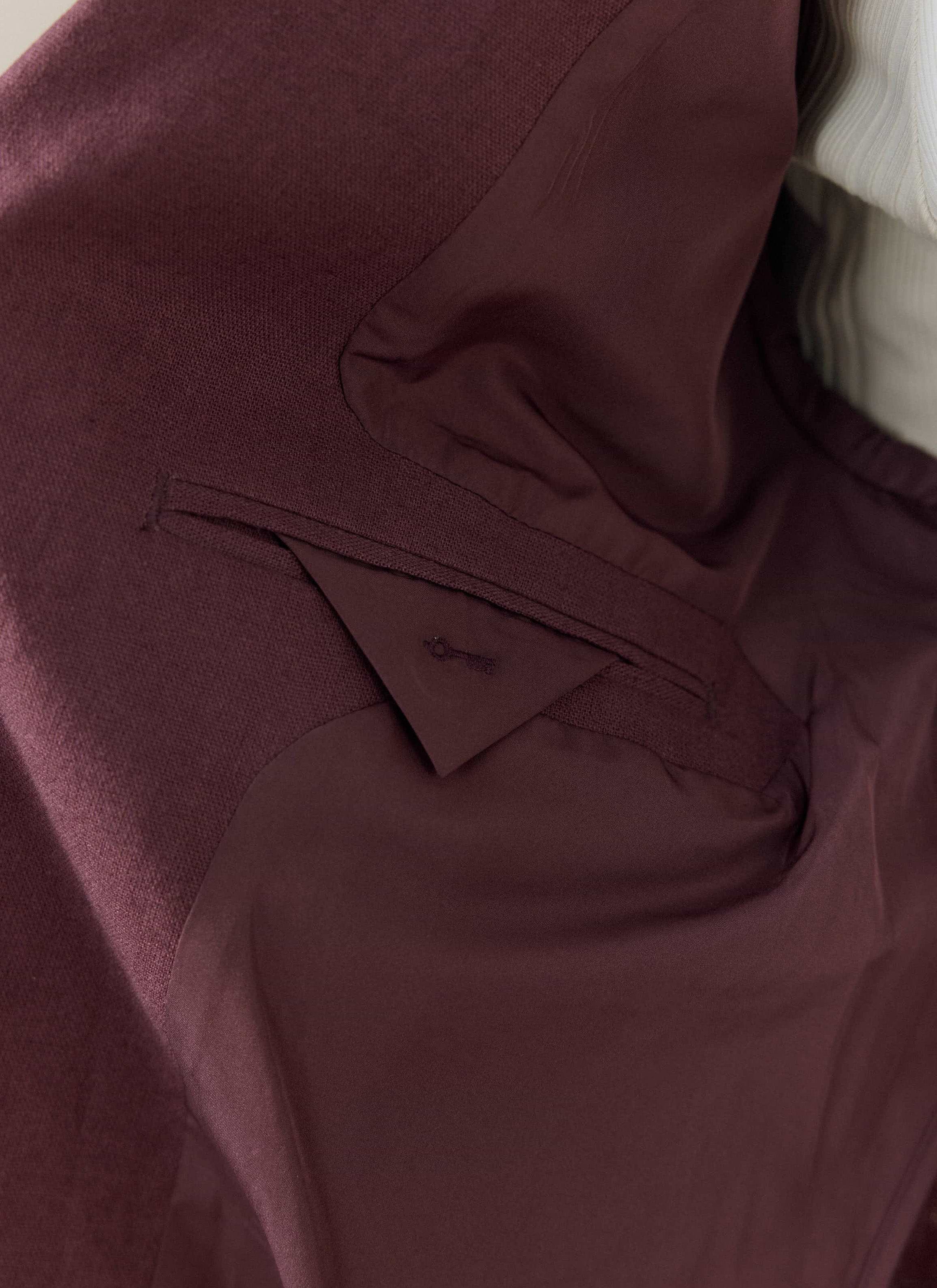 Internal buttoned pocket and smooth Merlot lining detail on the Percival Tailored Linen Blazer.