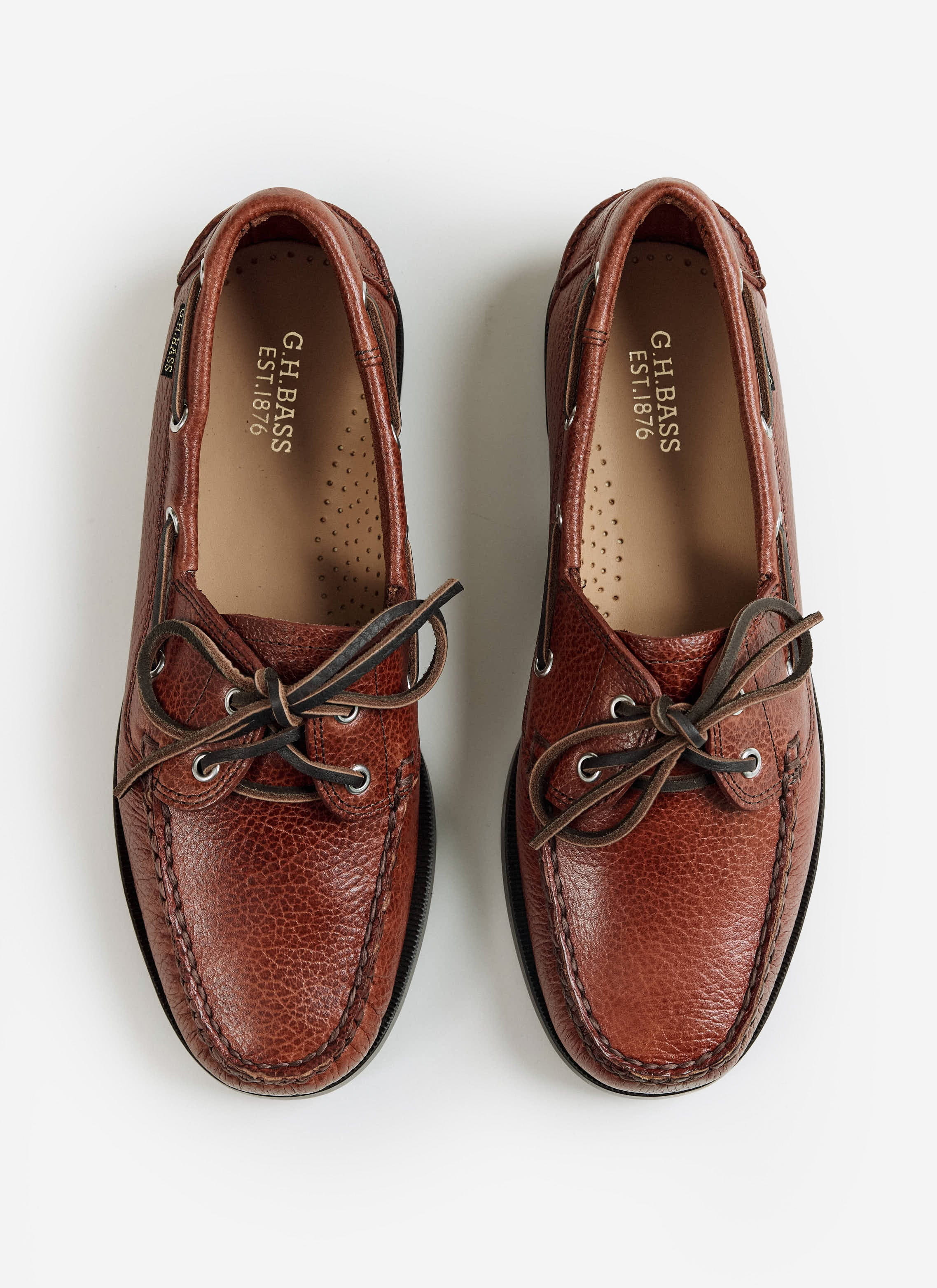 A top-down shot of the Percival G.H. Bass Jetty II Boater 2 Eye shoes in textured tan leather.