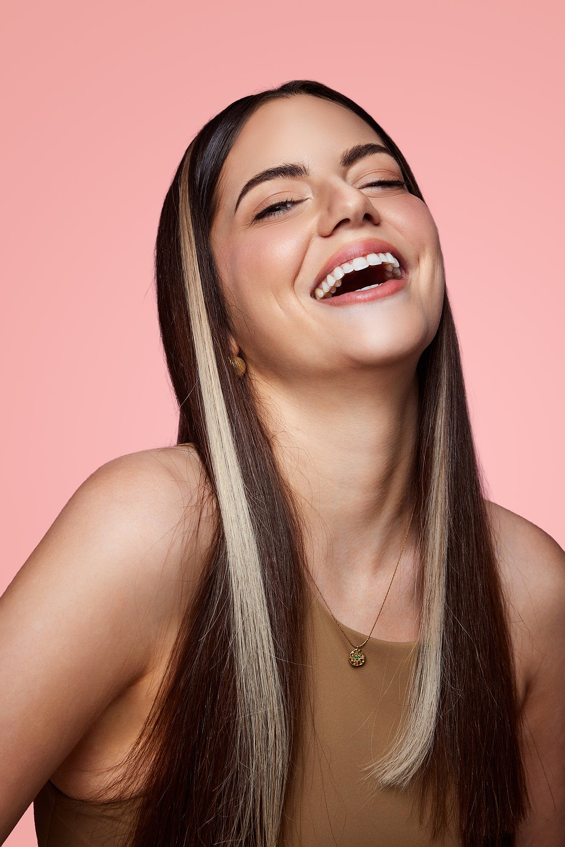 גוון שיער טבעי - צבע בלונד אפרפר