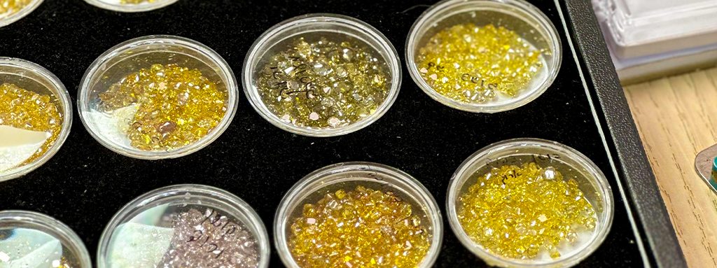 yellow diamonds