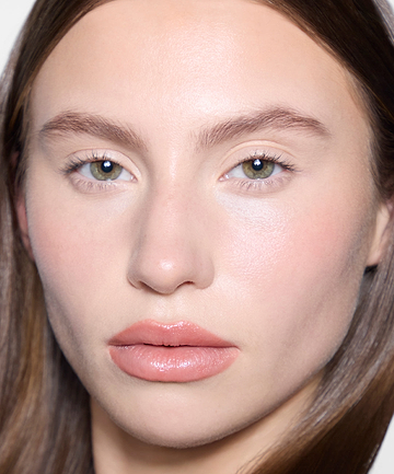 | desc: | text: light Cleo wears Brow Tint in Chestnut