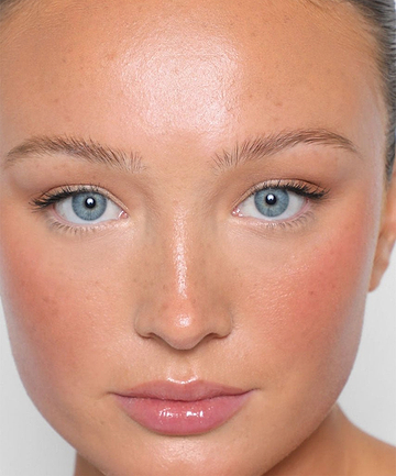 | desc: | text: light Grace wears Brow Tint in Soft Brown