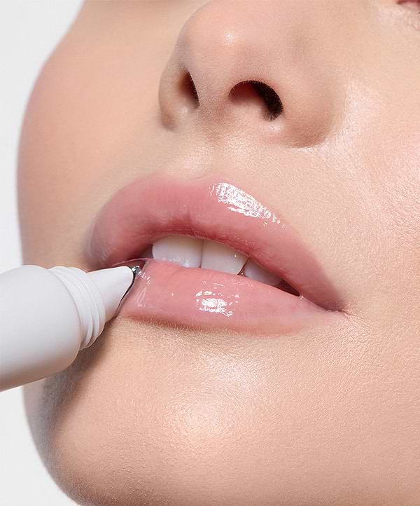 | desc: Lip Gloss in Shade Oat