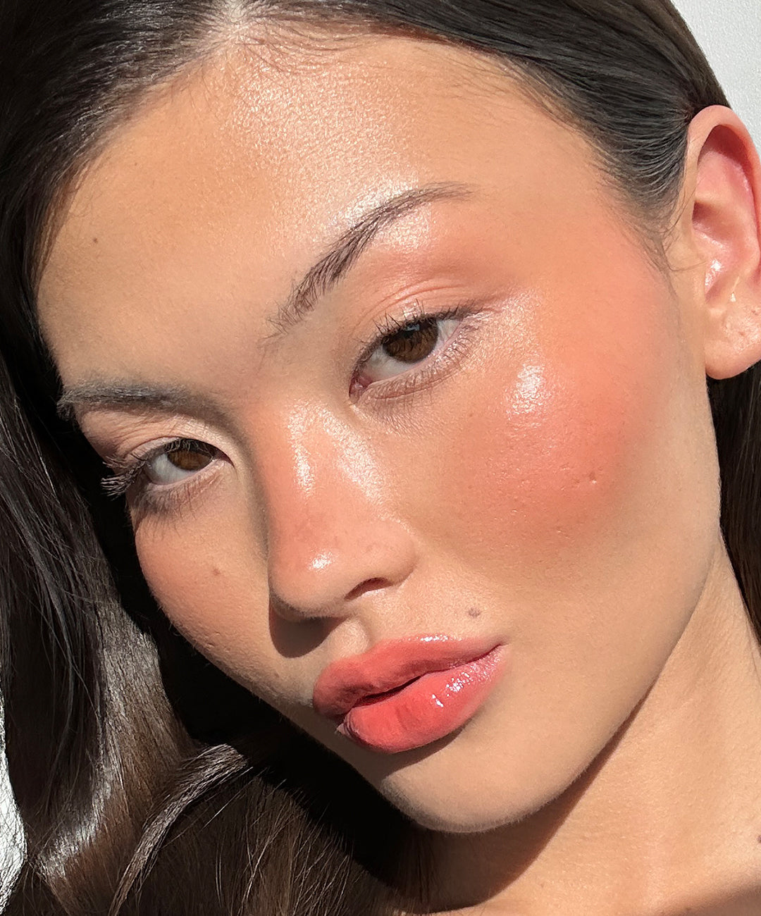 | desc: Tuti wears shade Peach