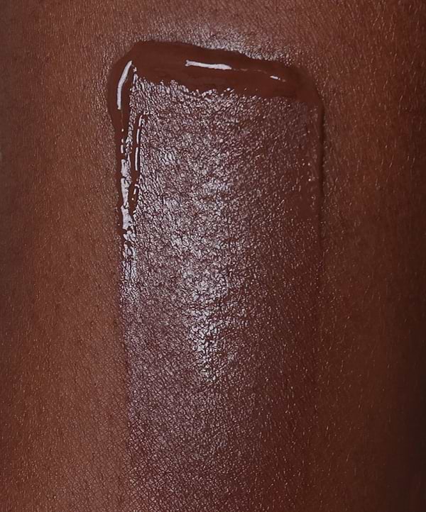 | desc: | text: light Shade 22W on skin