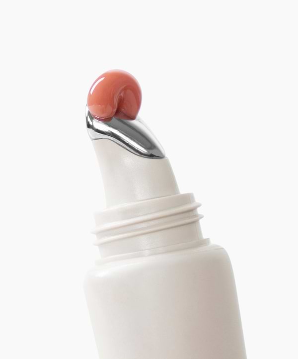 | desc: Lip Gloss in Rosewood