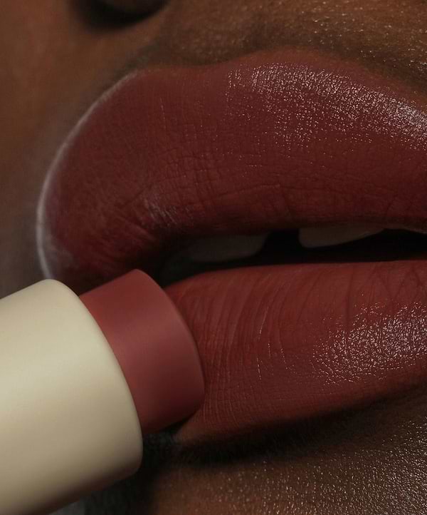 | desc: | text: light Lip Blush in shade Canyon