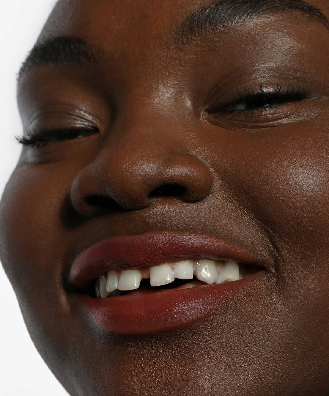 | desc: | text: light Wunmi wears shade Canyon