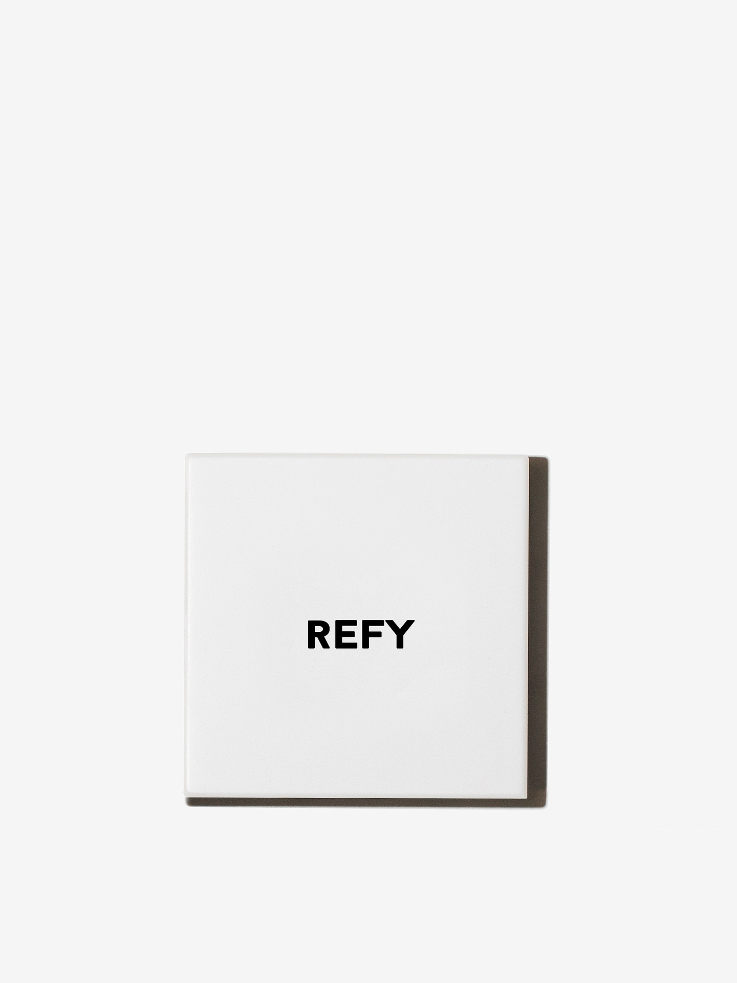 REFY CREAM BLUSH CLOSED CASE
