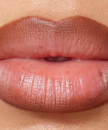 | desc: | text: light Lip Sculpt in shade Suede