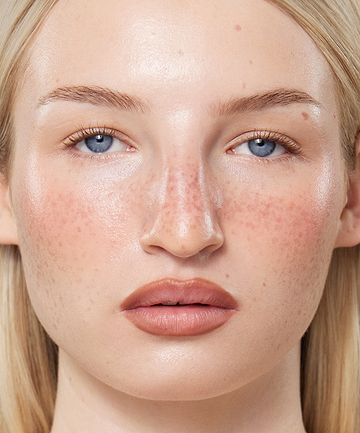 | desc: | text: light Model wears Lip Sculpt in Fawn