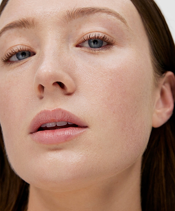 | desc: | text: light Grace wears shade 130