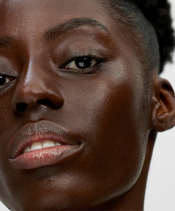 | desc: | text: light Esther wears shade 270