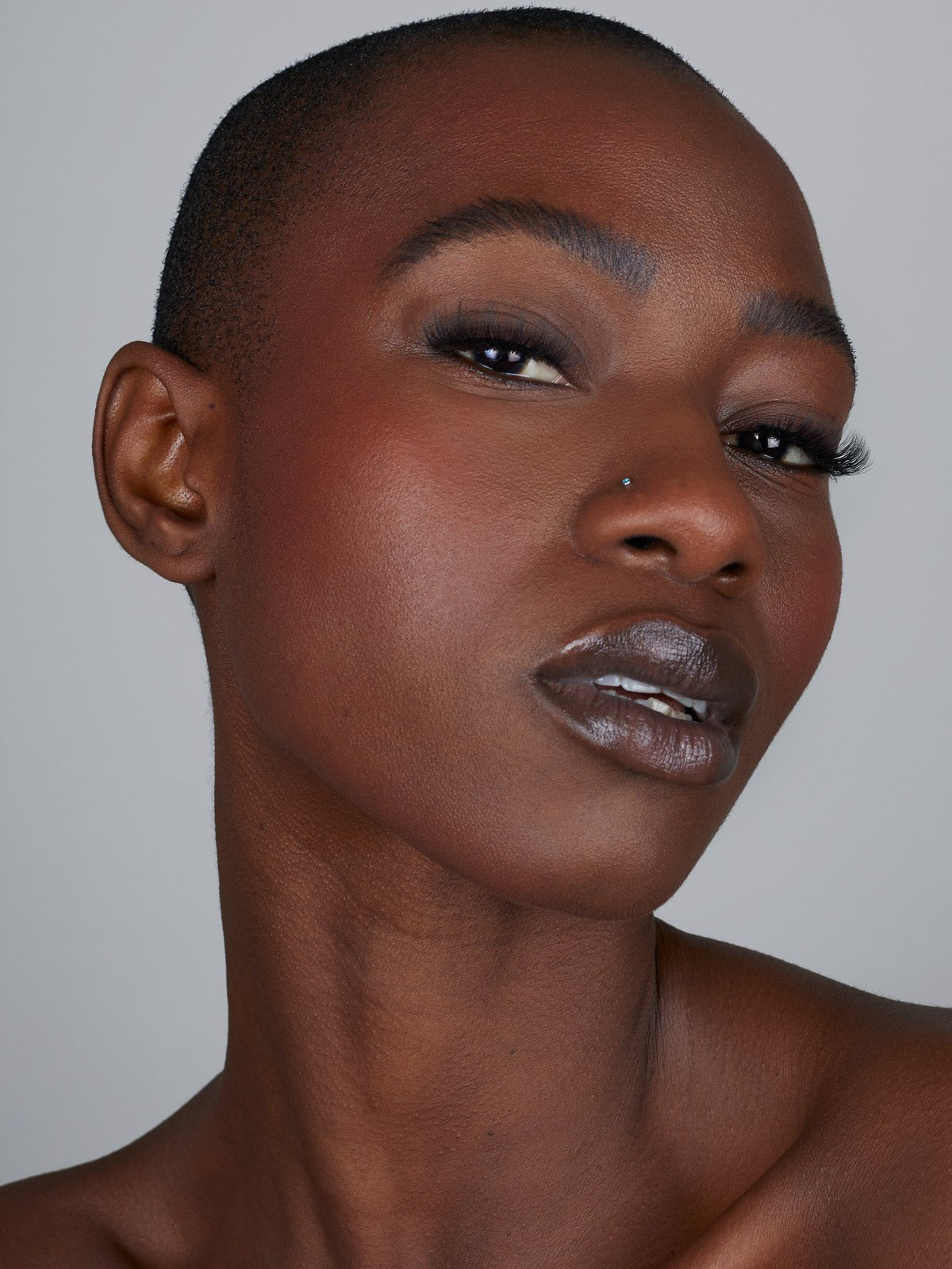 REFY CREAM BRONZER IN SHADE ONYX ON MODEL