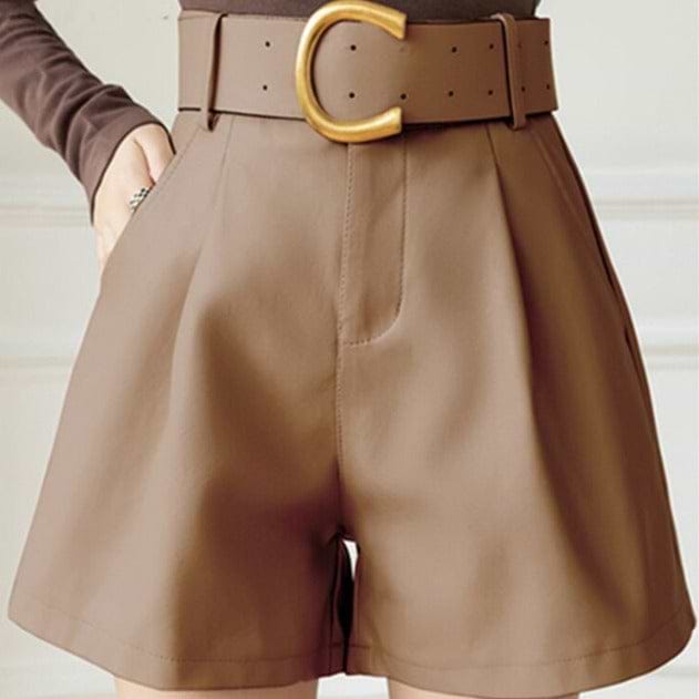 &quot;CLARA&quot; Shorts