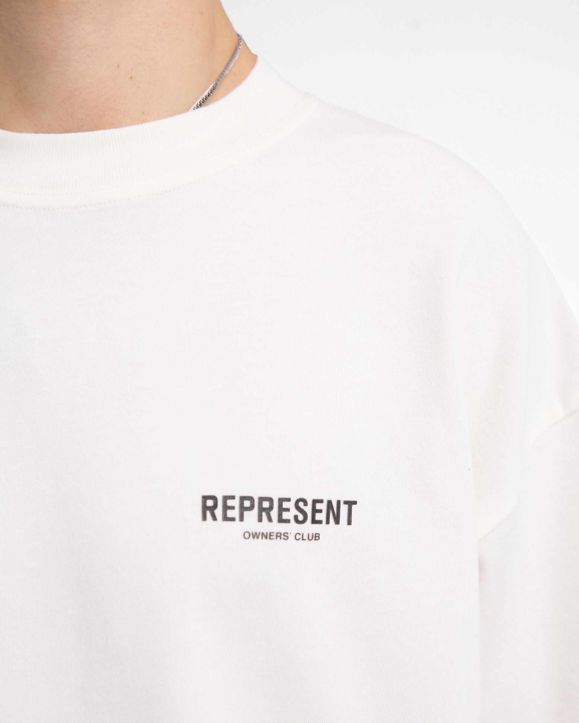Represent X Oasis Owners Club T-Shirt - Flat White
