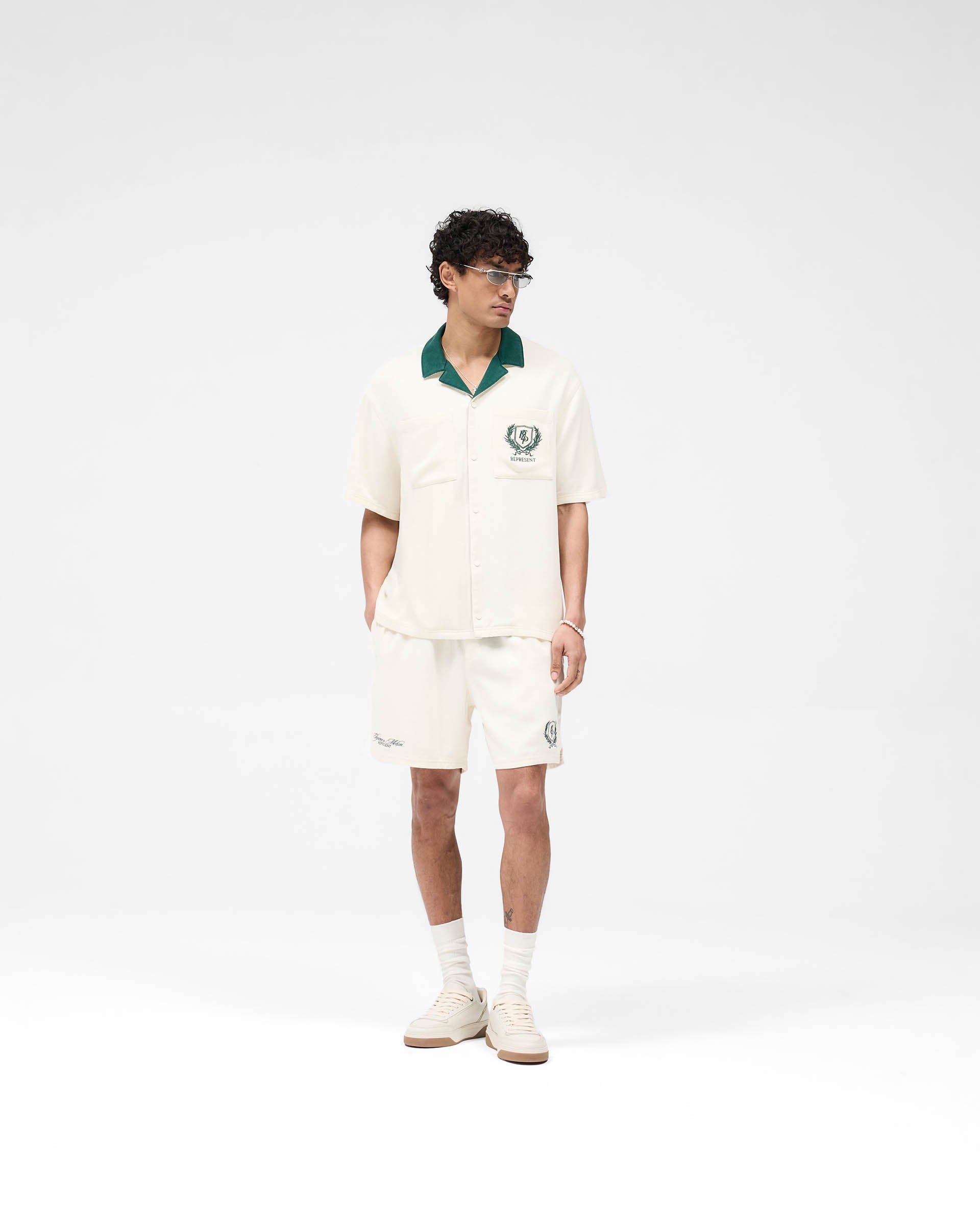 Represent Crest Short - Antique White