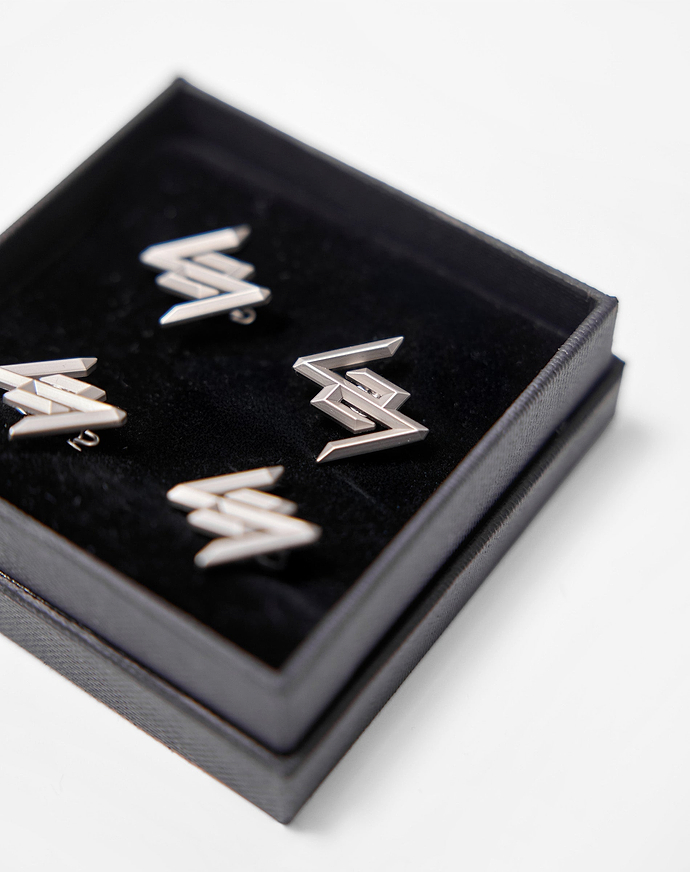 247_Race_Pins_-_Antique_Silver_03.jpg