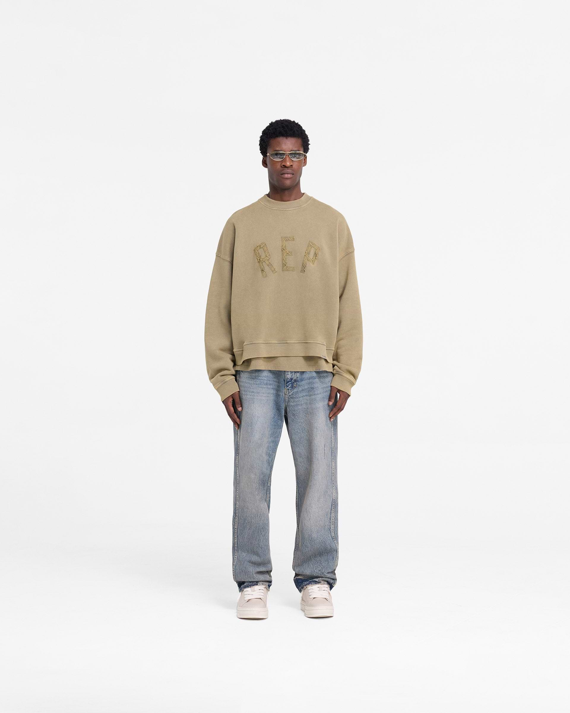 Rep Applique Sweater - Fawn