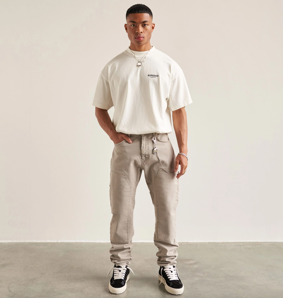 How To Style Oversized Clothing