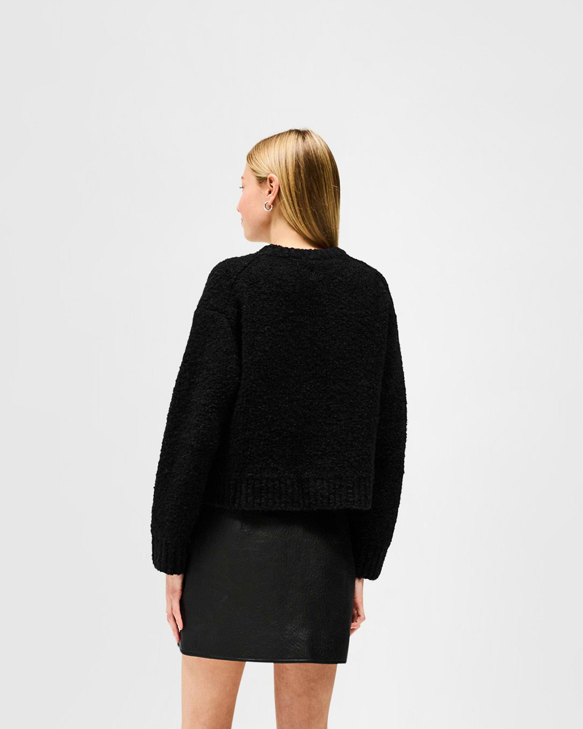 Spin Sweater - Jet Black
