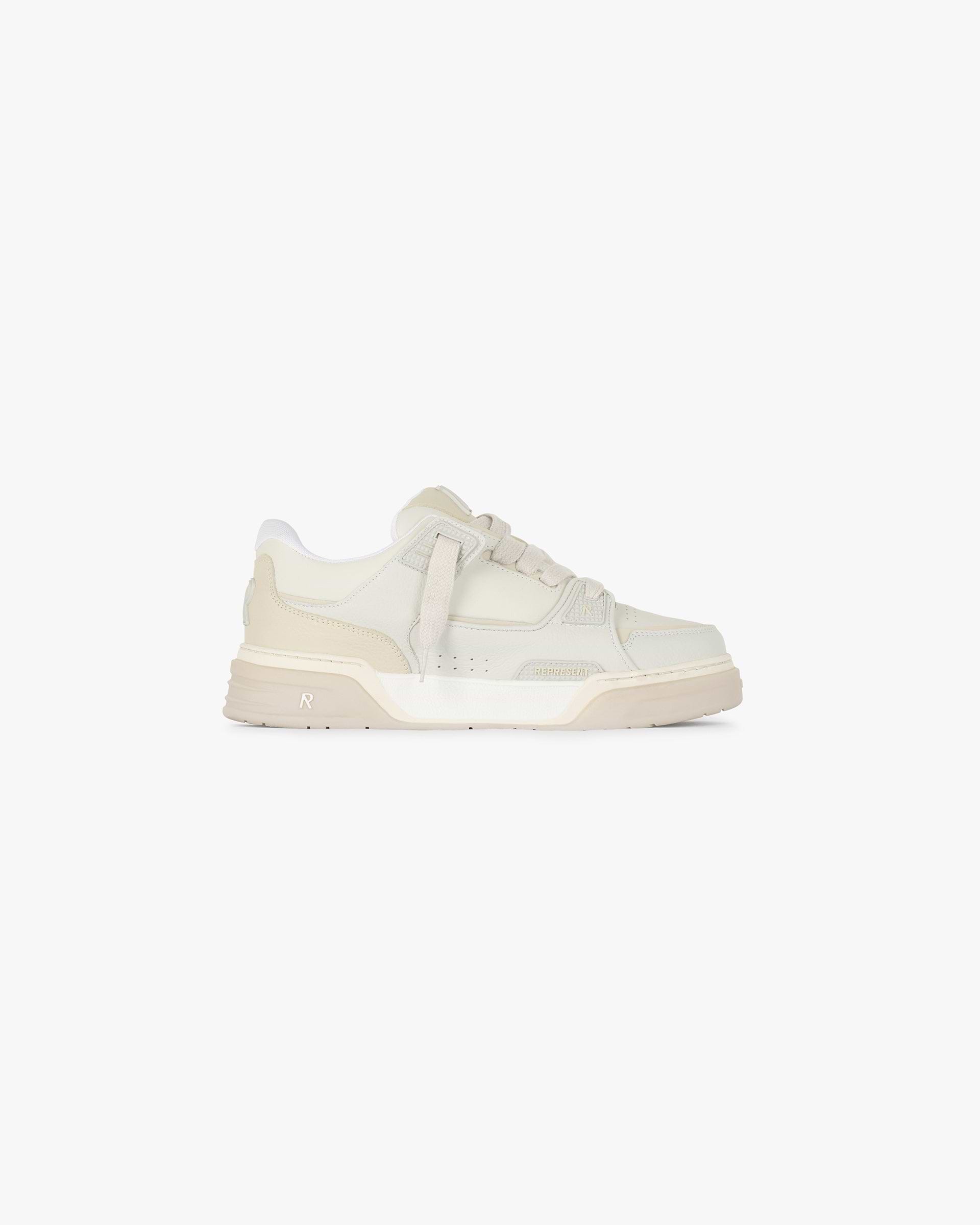 Sneakers studio hotsell
