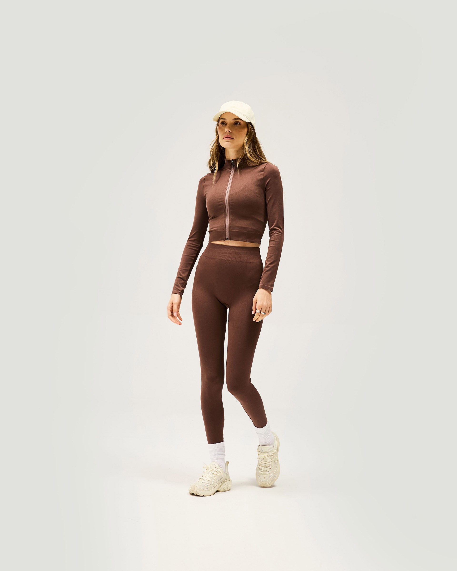 Owners Club Seamless Zip - Mocha