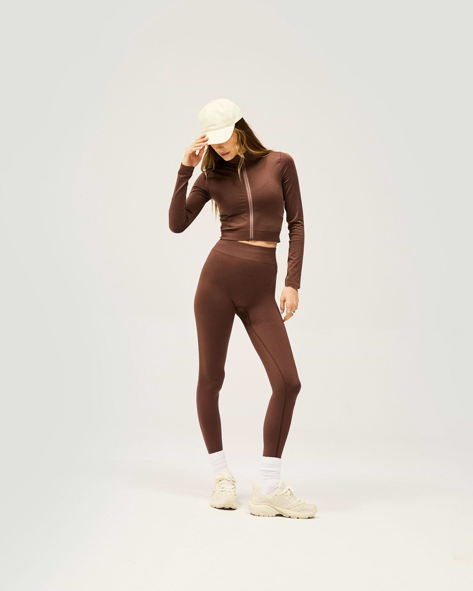 Owners Club Seamless Zip - Mocha