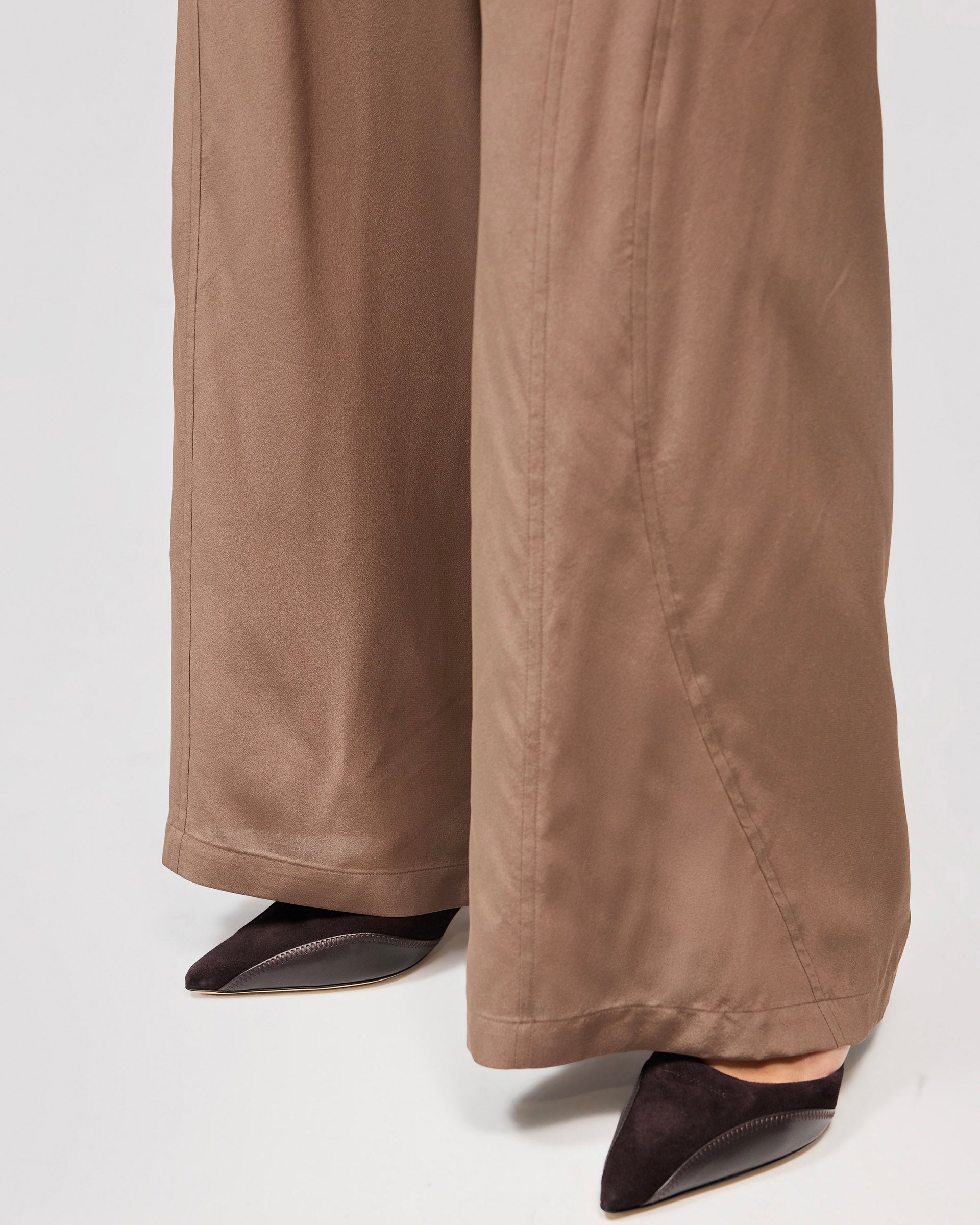 Mirage Silk Jogger - Coffee Quartz