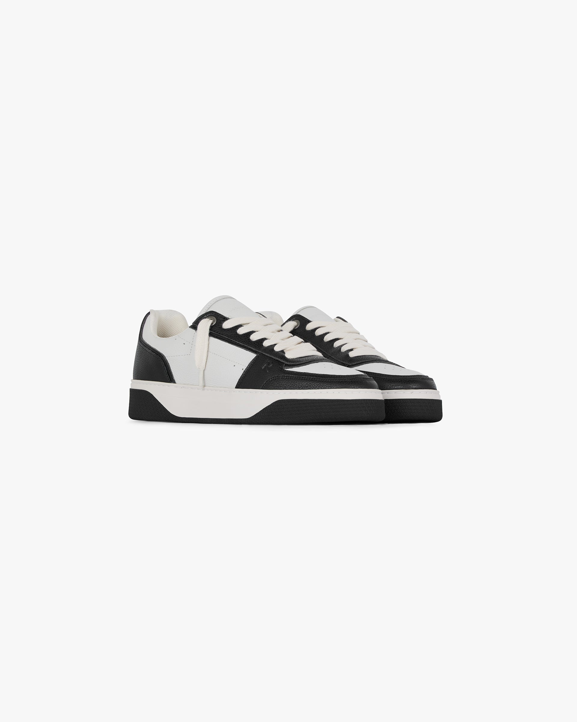 Initial Sneaker - Leather - Black Vintage White